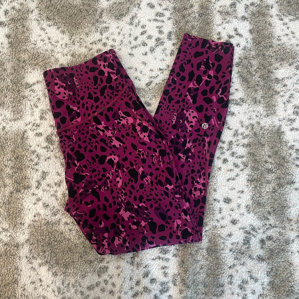 Lululemon Base Pace High-Rise Running Tight 25 Cheetah Camo Magenta Purple Multi